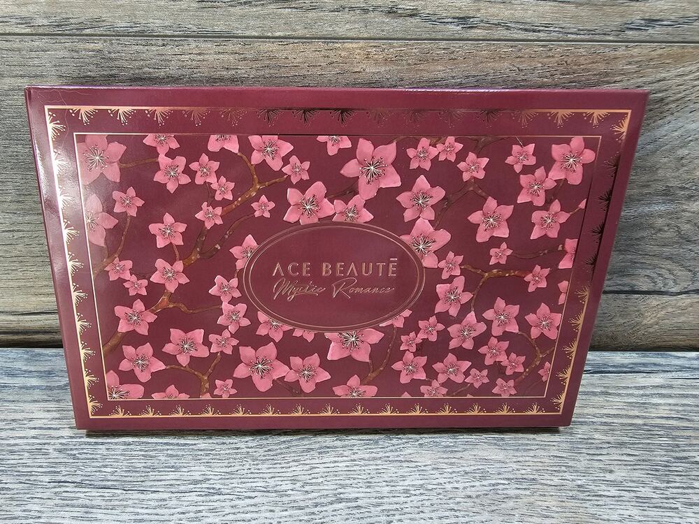 ACE BEAUTE Mystic Romance Eyeshadow Palette